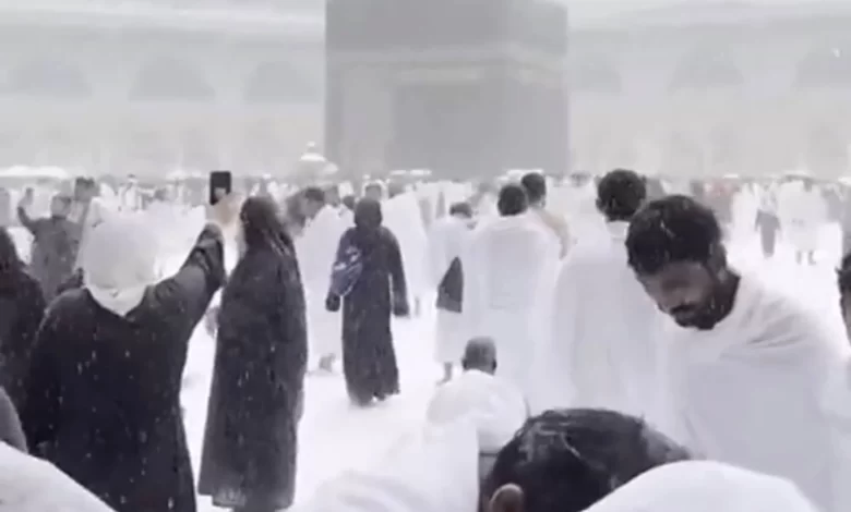 حقيقة تساقط الثلوج في مكة المكرمة