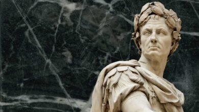 احد قتله يوليوس قيصر من خمس حروف