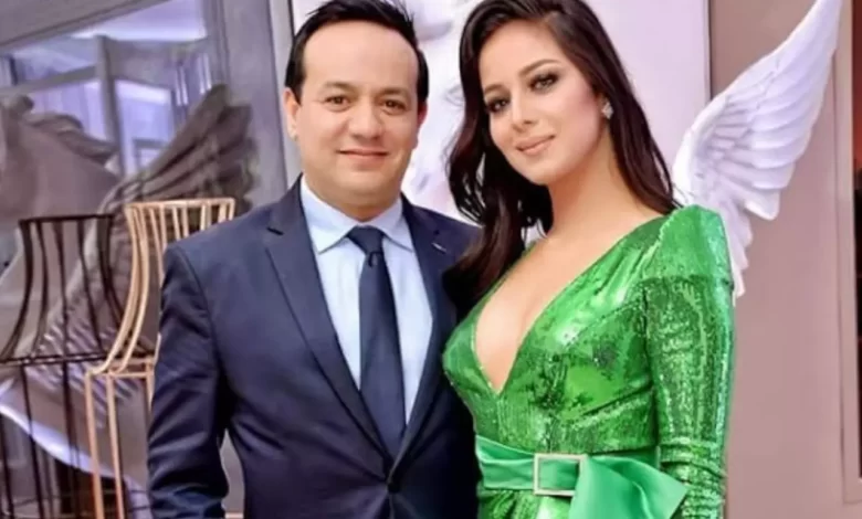 من هي زوجة علاء عبد الخالق