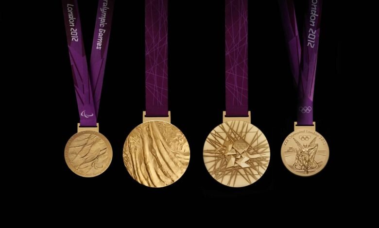 أي دولة لديها أكبر عدد من الميداليات الذهبية في السباحة؟